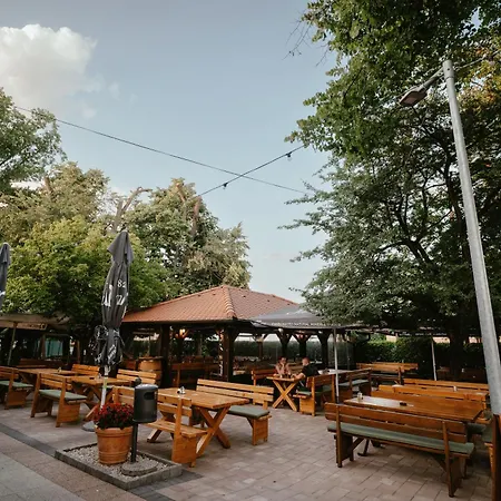 Park 4*