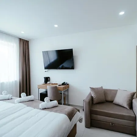 Park Hotell 4*
