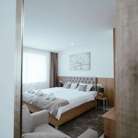 Park Hotell 4*
